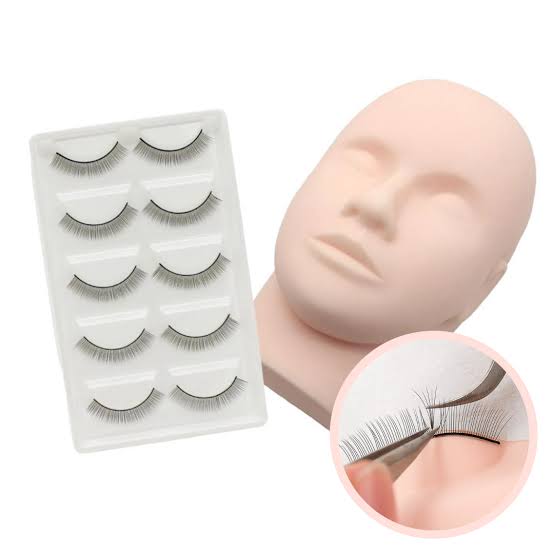 lashes extension head model